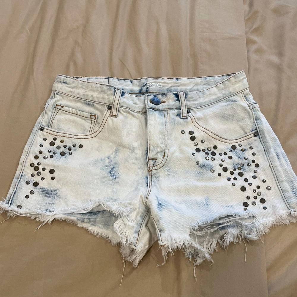 Urban outfitters shorts size 27